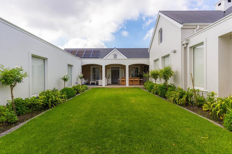 To Let 4 Bedroom Property for Rent in Steenberg Estate Western Cape